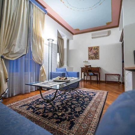 알바 Palazzo Finati B&B 외부 사진