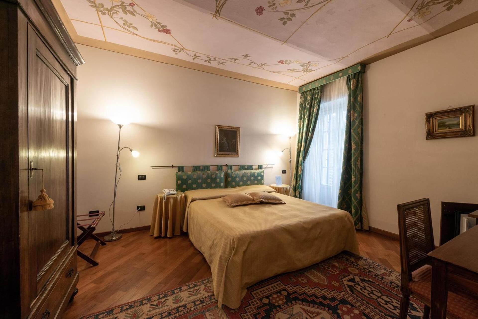 알바 Palazzo Finati B&B 외부 사진