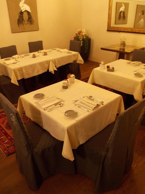 알바 Palazzo Finati B&B 외부 사진