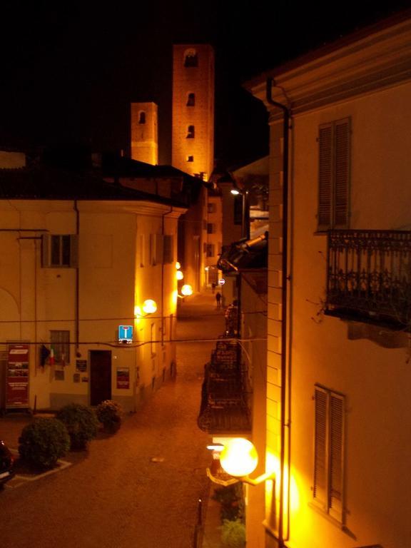 알바 Palazzo Finati B&B 외부 사진