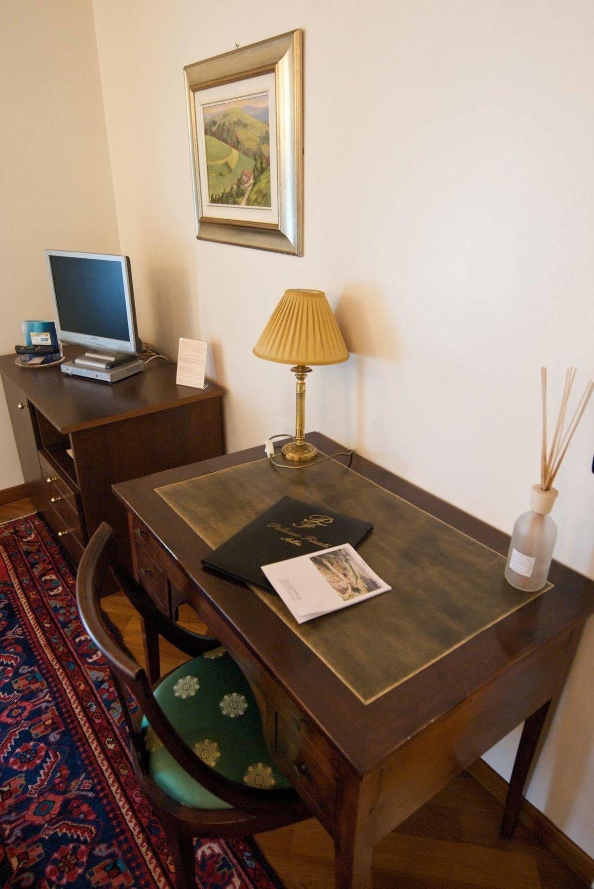알바 Palazzo Finati B&B 외부 사진