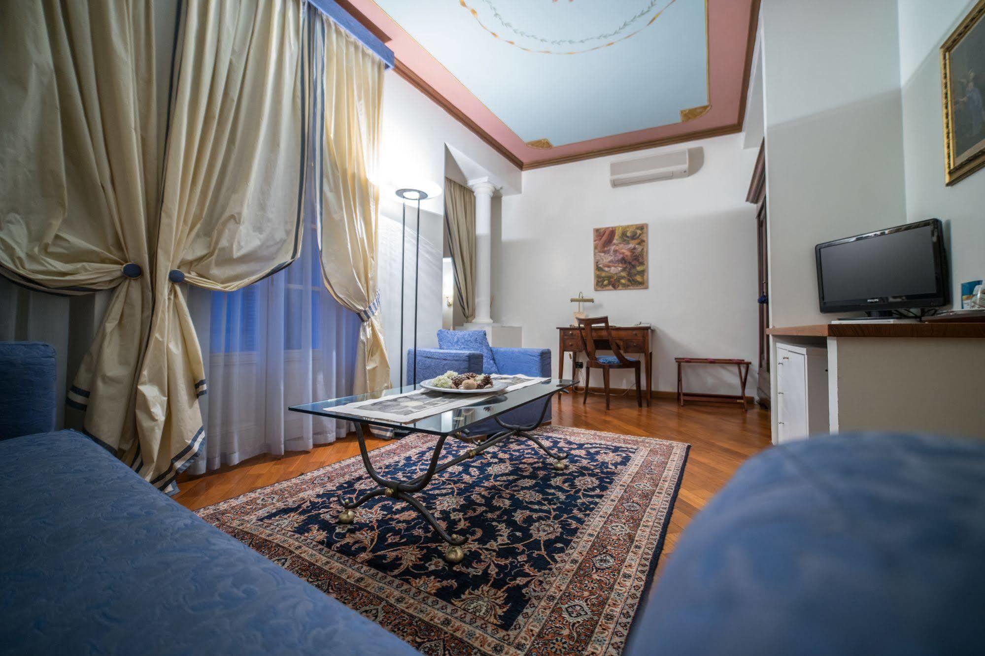 알바 Palazzo Finati B&B 외부 사진