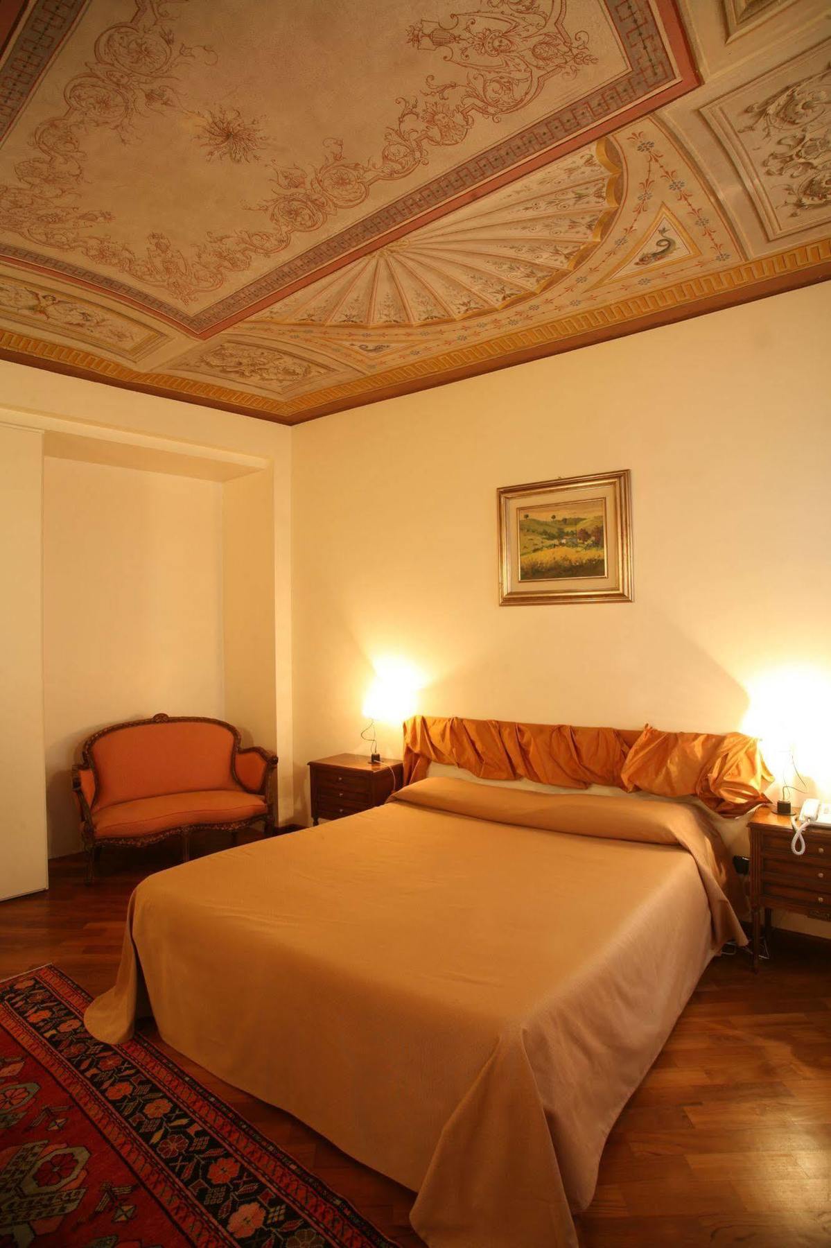 알바 Palazzo Finati B&B 외부 사진